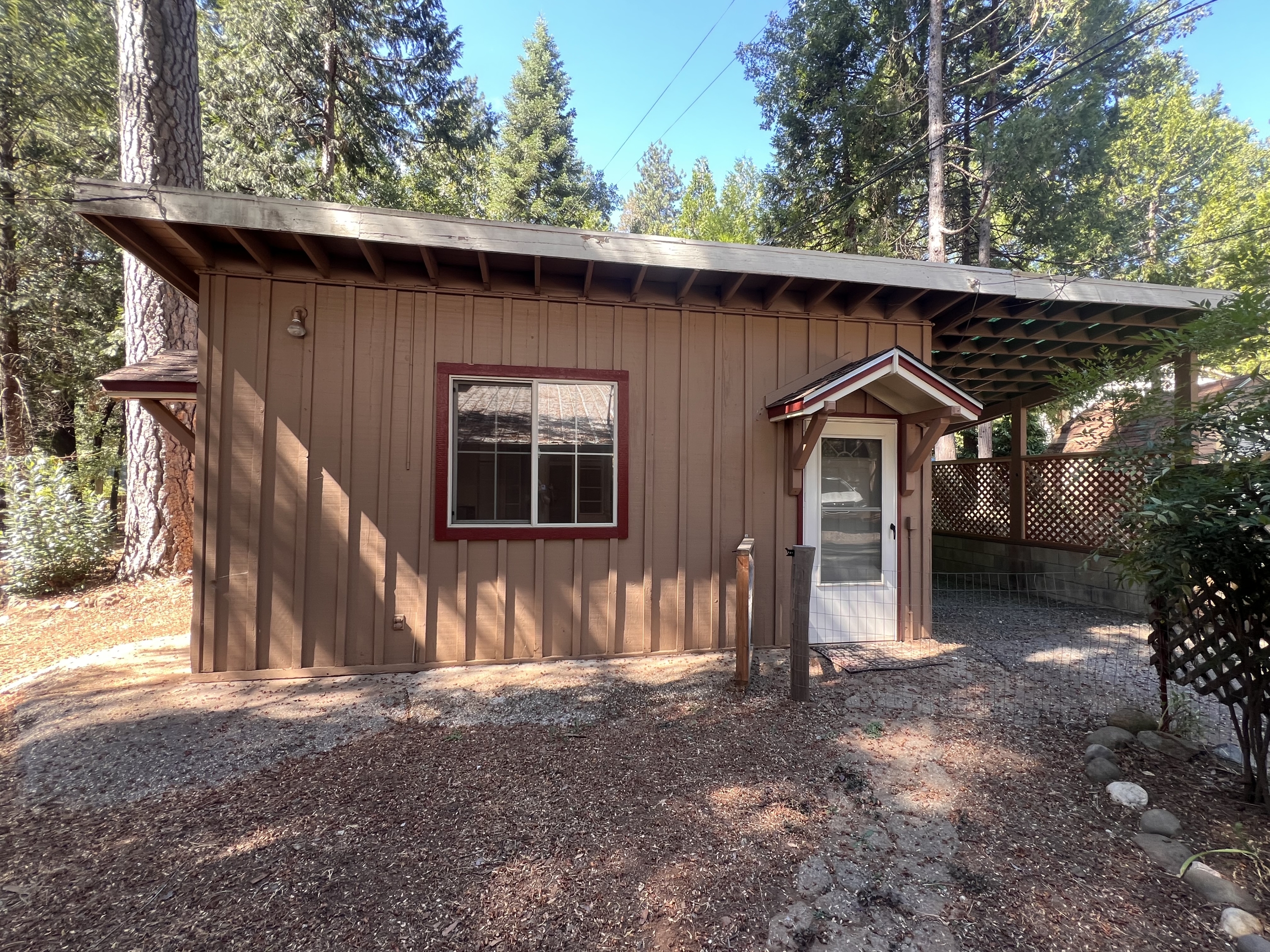 12524 Valley View Road
