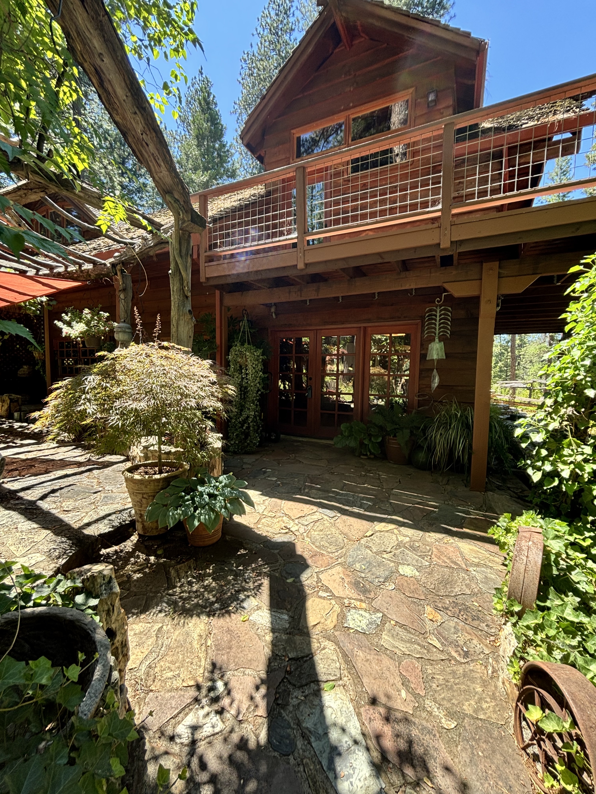 15398 North Bloomfield Road - House